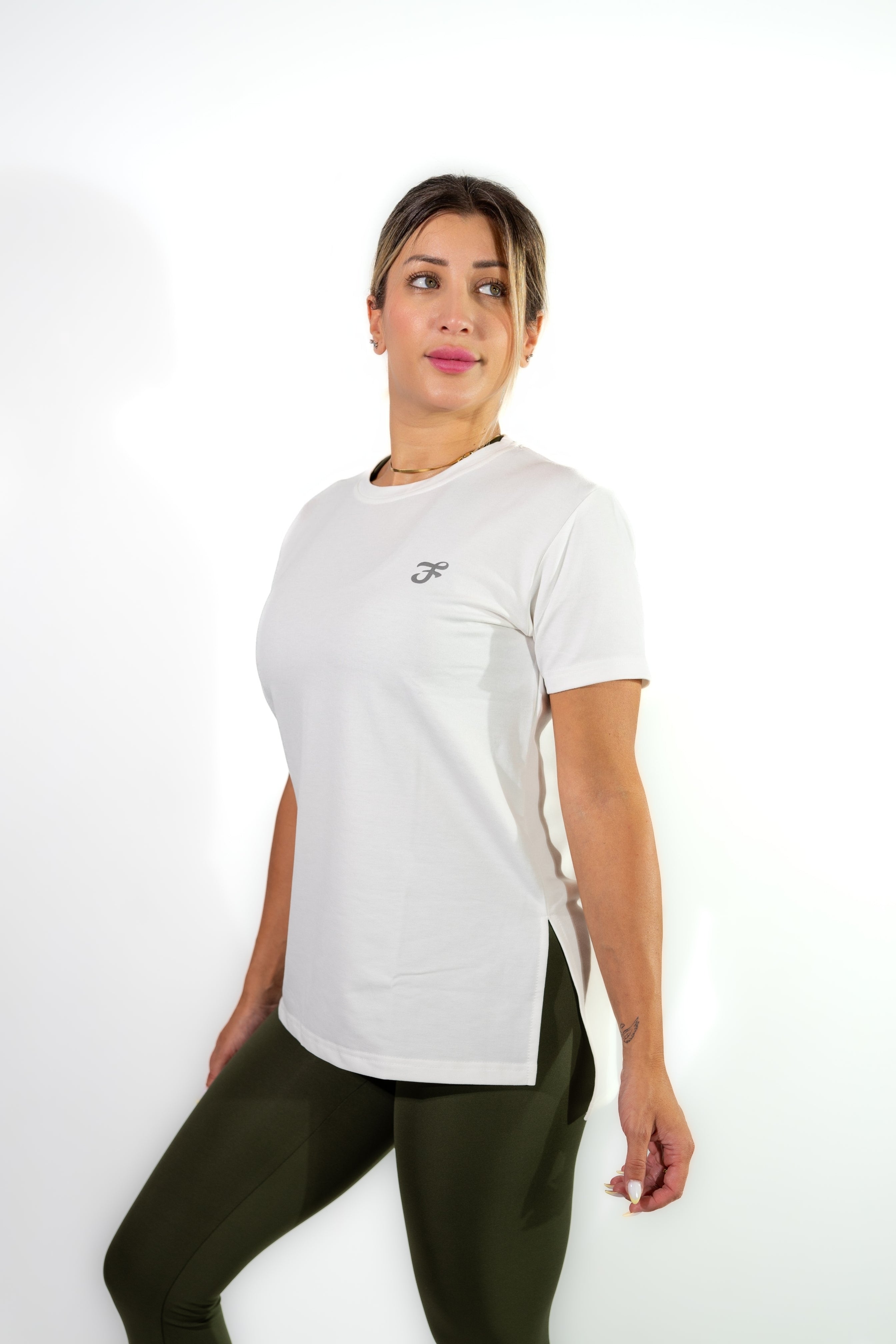 ESSENTIAL LONGLINE
OVERSIZED TEE-PEARL WHITE